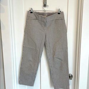 LOFT Searsucker Cropped Pants Size 6